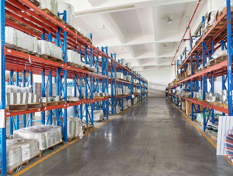 Spacious Flanges Warehouse